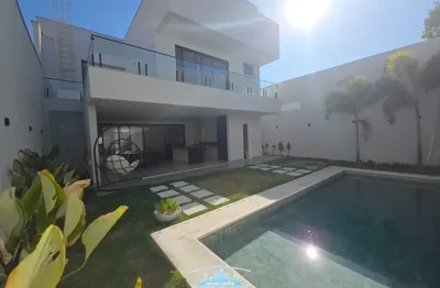 Código 4600 - vende casa duplex, no bairro cariru, com aproximadamente 320m², 03 quartos, 03 suítes sendo uma suíte com varanda e closet, sala, copa, área de serviço separada com armário, cozinha com