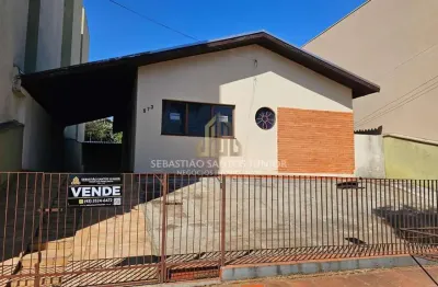 Casa à venda no centro de cornélio procópio, 200m², 3 quartos