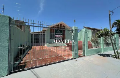 Casa com 3 dormitórios sendo 1 suíte para alugar, 110 m² por r$ 2.851/mês - aeroporto - londrina/pr