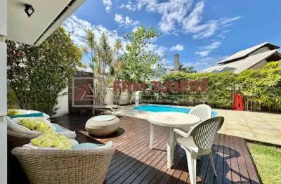 Casa com 4 quartos à venda na rua dos meros, 383, jurerê internacional, florianópolis por r$ 4.350.000