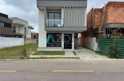 Sobrado com 03 dormitórios localizado no bairro santa cândida em curitiba por r$929.990,00