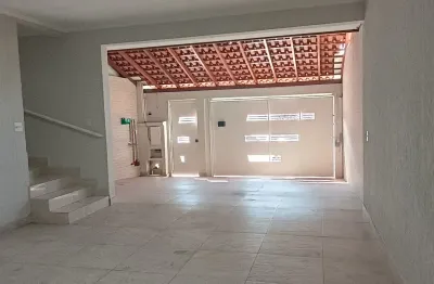 Casa com 3 quartos à venda na Rua Benedito Rodrigues Ferreira, 115, Chácara Jafet, Mogi das Cruzes