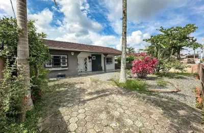 Casa com 2 dormitórios à venda, 50 m² por r$ 549.000,00 - itacolomi - balneário piçarras/sc