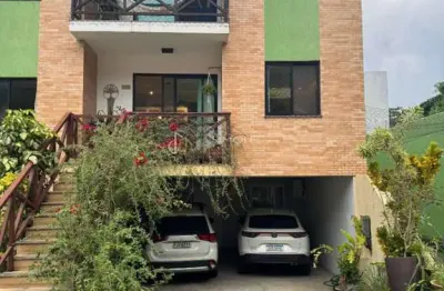 Casa em condomínio fechado com 4 quartos para alugar na Avenida Tamburugy, 00, Patamares, Salvador