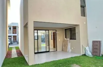 Casa de Condomínio 3 suítes no bairro Buraquinho em Lauro De Freitas