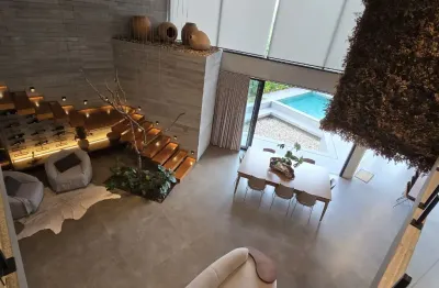 Casa em condomínio fechado com 4 quartos à venda na Avenida Floriano Peixoto, Granja Marileusa, Uberlândia
