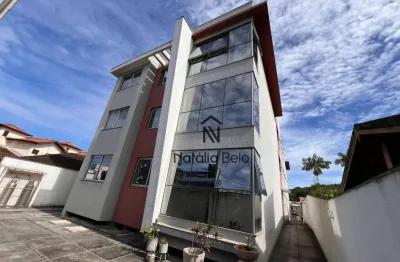 Apartamento na avenida roberto silveira com 02 quarto (01 suíte) - costazul - rio das ostras