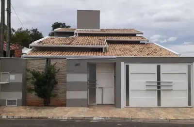Casa com 3 dormitórios à venda, 240 m² por r$ 1.050.000,00 - centro - elias fausto/sp