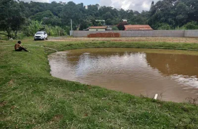 Terreno à venda, chacara com lago e corrego, 3300 m² por R$ 1.800.000 - Corrupira - Jundiaí/SP