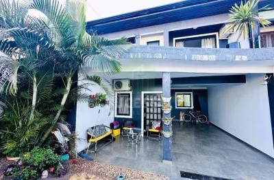 Sobrado com 2 suítes + 2 dormitórios no bairro recanto tropical