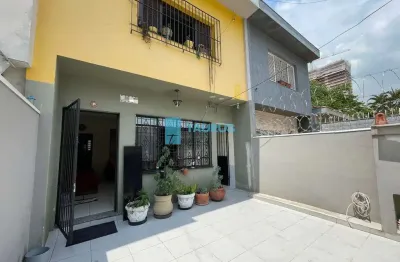 Sobrado á venda , 3 dormitórios , 1 vaga , 159 m², jardim das acácias.
