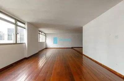 Apartamento um por andar á venda , 3 dormitórios, 1 suíte, 2 vagas , 220 m², itaim bibi.
