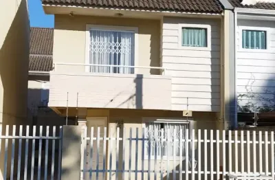 Lindo sobrado 3 dormitórios de frente para rua  no novo mundo