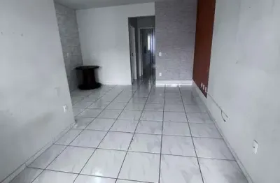 Apartamento com 2 dormitórios no bairro Santa Regina, Itajaí, SC