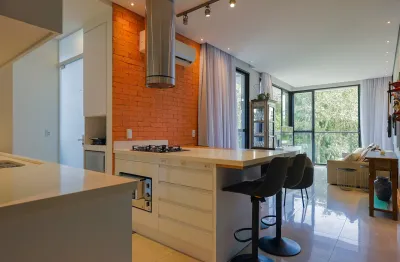 Apartamento semimobiliado com 1 suíte mais 2 quartos (1 demi-suite) à venda no bairro glória em joinville - sc de r$840.000,00 por r$ 798.000,00.