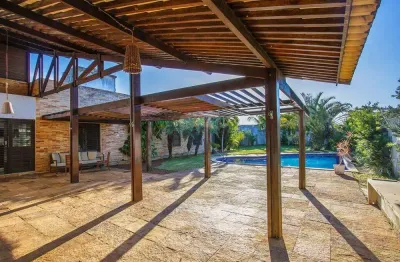 Casa moderna em candelária 3 suítes e 1 quarto 391m² terreno 1.000m² piscina e 4 vagas
