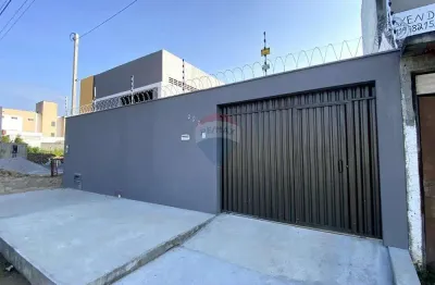 Casa nova no lado da sombra — 3 quartos e terreno gigante por r$ 245 mil á vista