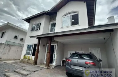 Casa com 3 quartos para alugar no Balneário, Florianópolis 