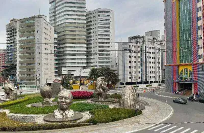 Apto de 1 dormitório, 45m², 1 vaga, excelente localização no boqueirão em praia grande sp.