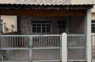 Sobrado geminado com 2 dormitórios com quintal na nova mirim em praia grande sp.