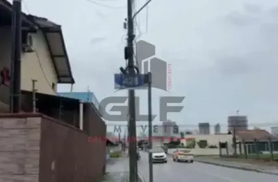 Barbada casa de alvenaria em itapema/sc no bairro morretes área total de 300m². ótima localização a apenas 900m do mar.