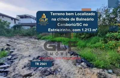 Terreno bem localizado na cidade de balneário camboriú/sc no estaleirinho, com 1.213 m². localização privilegiada. terreno grande. perto do mar