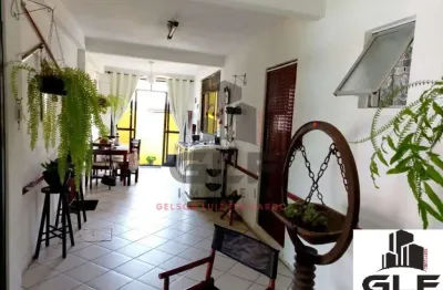 Casa com localização privilegiada no bairro casa branca na cidade de itapema/sc, com 3 dormitórios + 1 kitner aos fundos. terreno com 300 m² total