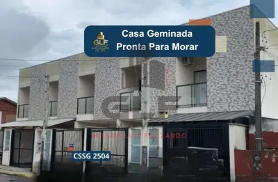 Casa sobrado geminado pronto para morar em itapema/sc no bairro morrete, com 2 suítes, 3 banheiros e 1 vaga de garagem. a 1.600 metros do mar.