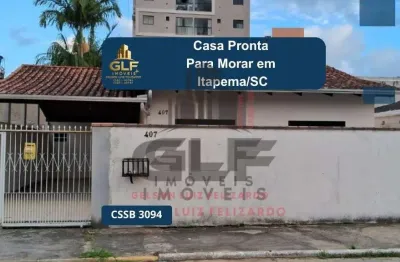 Casa a venda em itapema/sc com 160m² área privativa sendo 2 dormitórios, 1 vaga de garagem, casa bem localizada