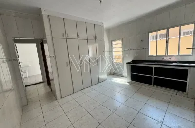 Casa para Alugar na Vila Maria Baixa – 2 Dormitórios | Próx. Av. Guilherme Cotching