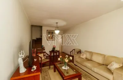 Sobrado à Venda na Vila Maria Baixa – 114m² | 2 Dormitórios | 3 Vagas | Quintal