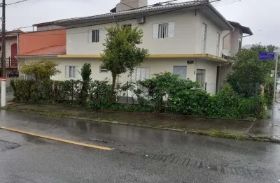 Casa com 4 dormitórios/ quartos sendo 1 suíte  em são josé sc, bairro bela vista à venda por r$ 780.000,00.