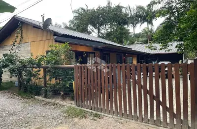 Casa com 3 dormitórios/ quartos em palhoça sc, bairro sertão do campo à venda por r$ 380.000,00.