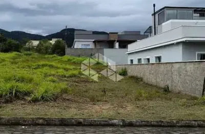 Terreno com área total de 350 m² no bairro areias de baixo - governador celso ramos - sc à venda por r$ 235.000,00.