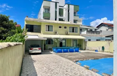 Terreno com 3 casas em são josé sc, bairro ipiranga à venda por r$ 2.600.000,00.