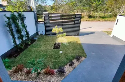 Casa geminada com 2 dormitórios, sendo 1 suíte, 1 vagas descoberta e 55m² para vender por r$ 395.000,00