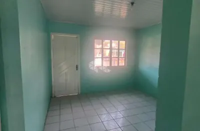 Casa com 3 dormitórios, 1 banheiro e 1 vaga de garagem coberta para vender por r$ 250.000,00.