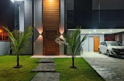 Casa sobrado com 4 dormitórios sendo 4 suítes, no bairro são joão do rio vermelho em florianópolis - sc à venda por r$ 2.000.000,00.