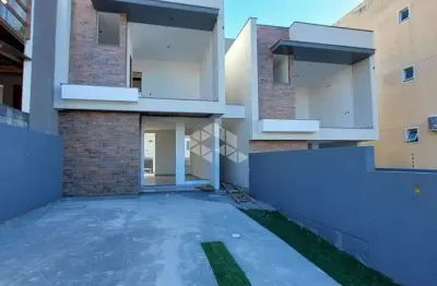 Casa sobrado com 3 dormitórios sendo 2 suítes, no bairro serraria em são josé - sc à venda por r$ 650.000,00.