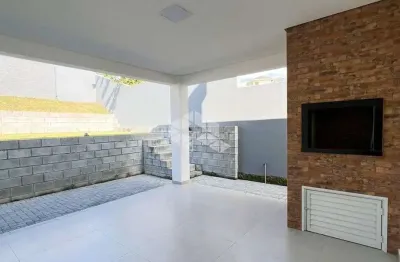 Casa alto padrão com 3 dormitórios, sendo 1 suíte master no pedra branca em palhoça | à venda por r$ 1.790.000,00.