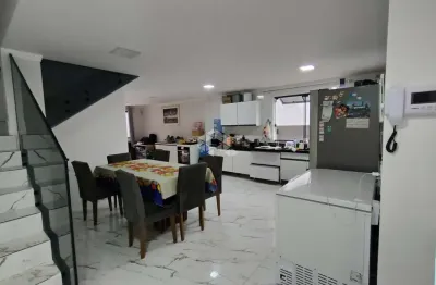 Casa sobrado com 3 dormitórios sendo1 suíte em palhoça sc, bairro bela vista à venda