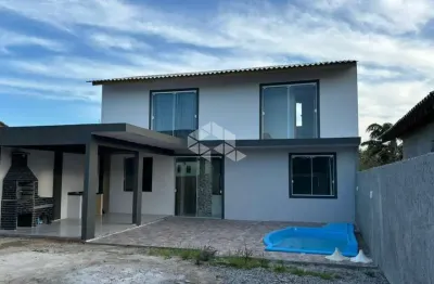 Casa com 3 dormitórios sendo 1 suíte em palhoça sc, bairro passagem do massiambú à venda por r$ 410.000,00.