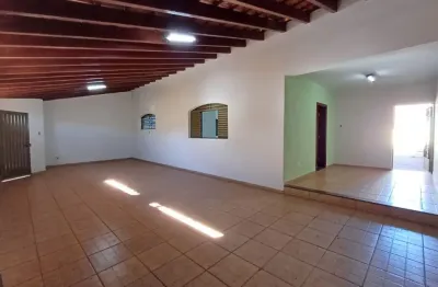 Vende-se casa residencial santa mônica – 360m² de terreno | 135m² construídos