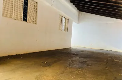 Casa com 3 quartos à venda na Avenida Belarmino Cotta Pacheco, Santa Mônica, Uberlândia