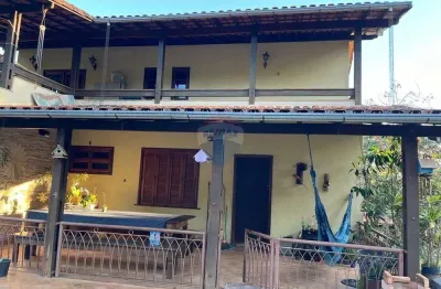 Casa luxuosa e moderna em são pedro com terreno em condições de fazer loteamento de casa.