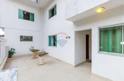 Casa com 7 quartos à venda na Rua Vilela Filho, 208, Santa Helena, Juiz de Fora