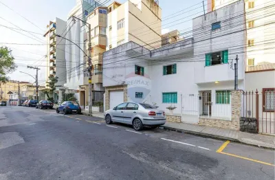 Casa com 7 quartos à venda na Rua Vilela Filho, 208, Santa Helena, Juiz de Fora