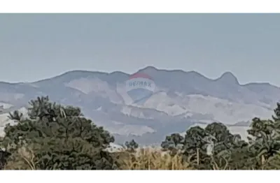 Terreno à venda no Parque Jardim da Serra, Juiz de Fora 