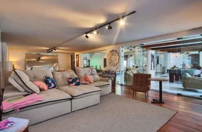 Casa com 4 quartos à venda, 460 m² por R$ 8.510.000 - Alto de Pinheiros - São Paulo/SP