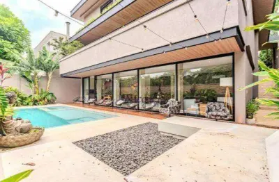 Casa com 5 quartos sendo 5 suítes à venda, 650 m² por R$ 11.000.000 - Cidade Jardim - São Paulo/SP